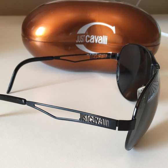 JUSTcavalli Sunglasses - Picture 2 of 4